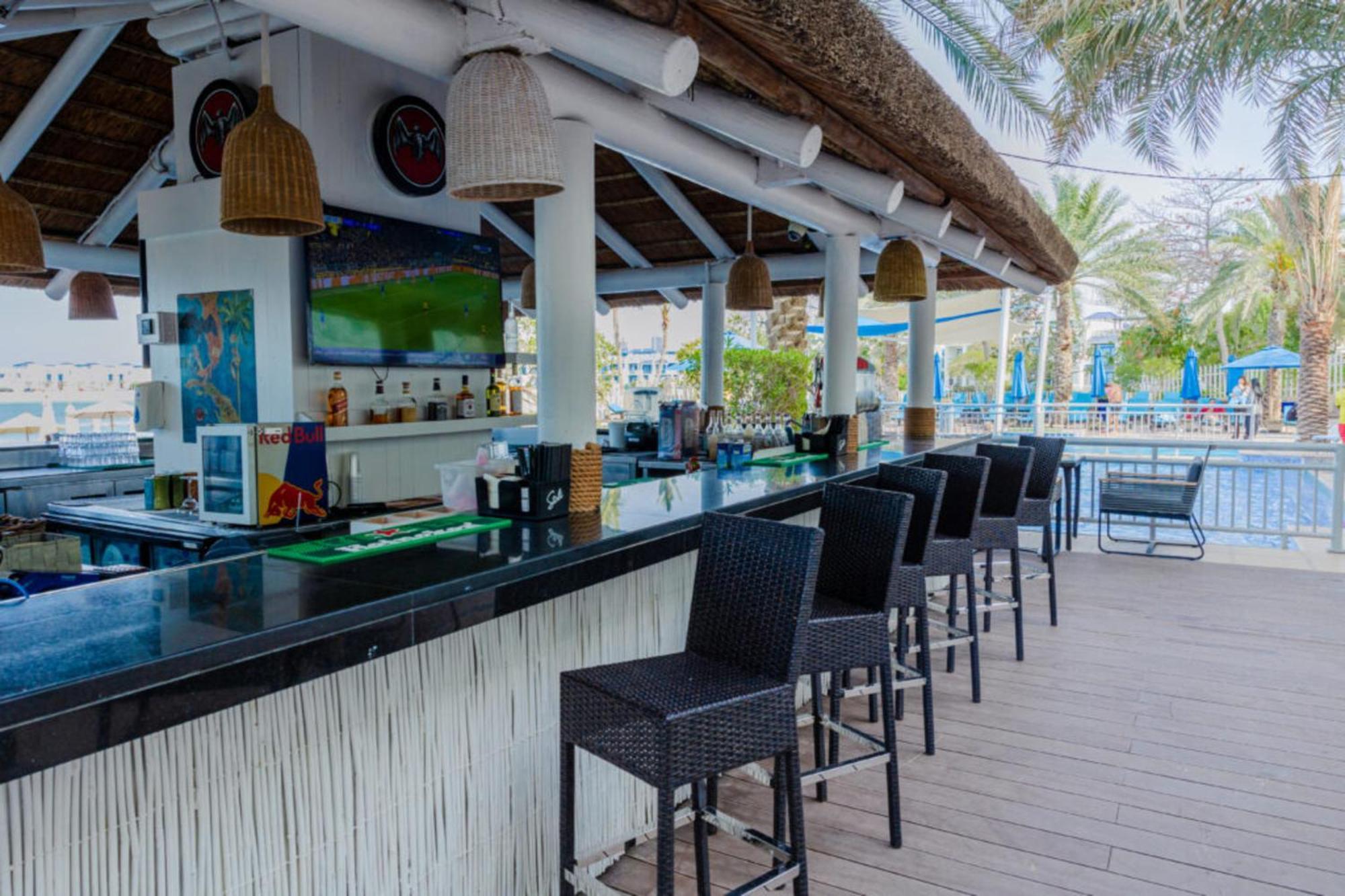 Club Vista Mare, Free Riva Beach Club Access Дубай Екстериор снимка